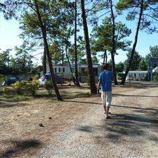 Location de mobil-home camping à St Jean de Monts-allée