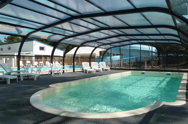 La piscine couverte du camping - Les Samaras à St Jean de Monts