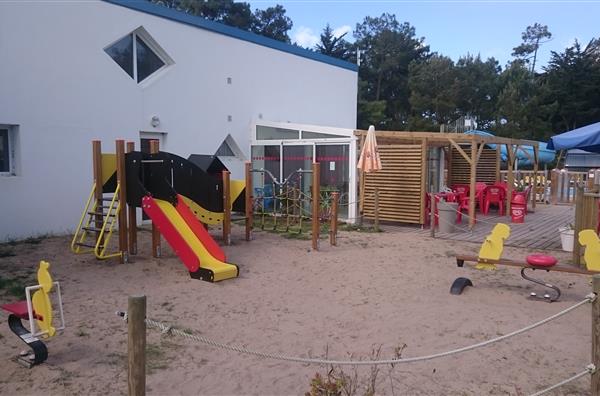 aire de jeux - camping les samaras à Saint jean de Monts